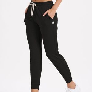 Vuori Performance Jogger size M